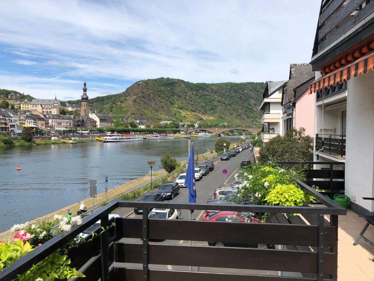 Ferienwohnungen Haus Zur Linde Cochem Exterior photo