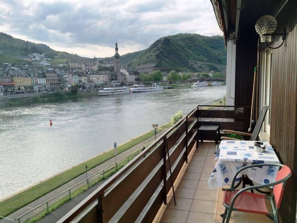 Ferienwohnungen Haus Zur Linde Cochem Exterior photo