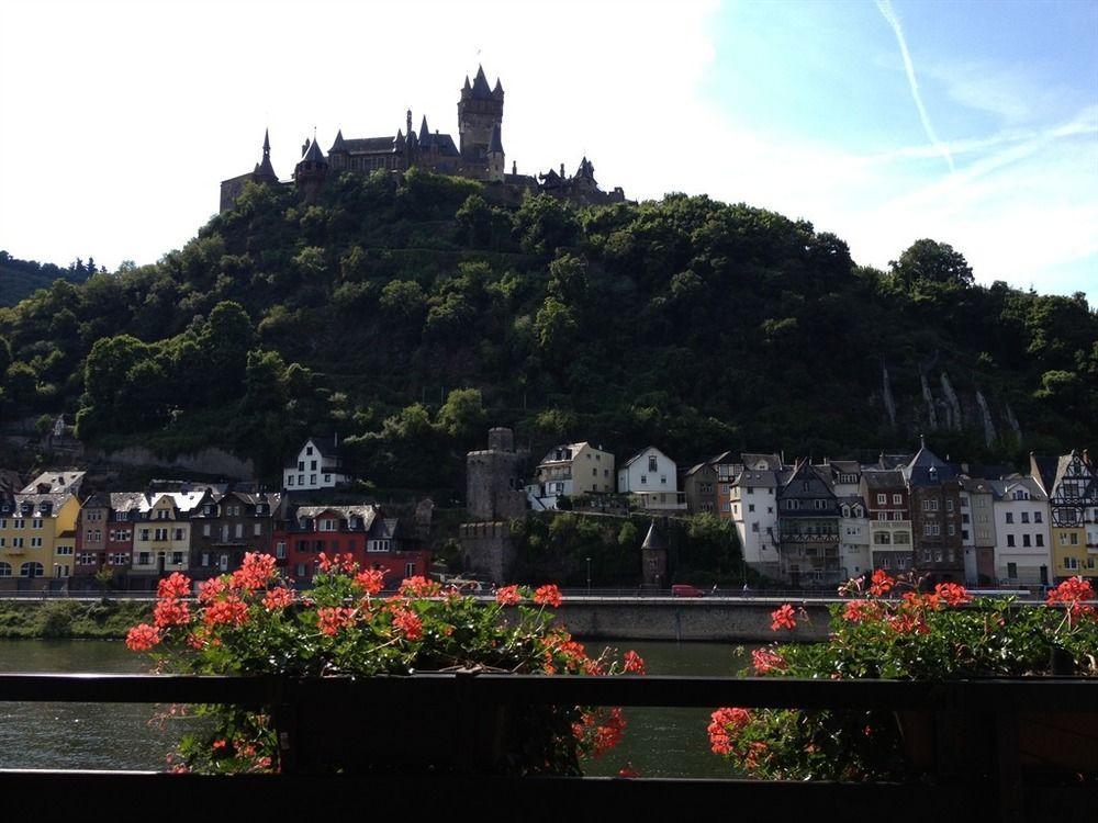 Ferienwohnungen Haus Zur Linde Cochem Exterior photo